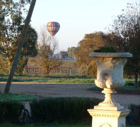 Angas Plains Estate Wines Heritage Suite - Tourism TAS 5