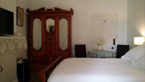 Angas Plains Estate Wines Heritage Suite - Tourism TAS 8