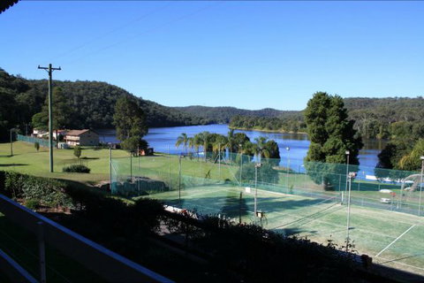 Juniors On Hawkesbury - Tourism TAS 0