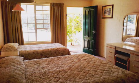 Motel Royal Tara - Tourism TAS 3