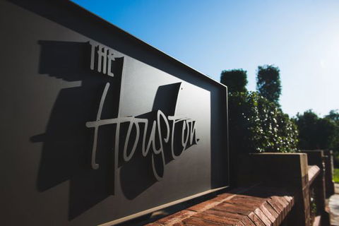 The Houston Wagga - Hobart Tourism 0