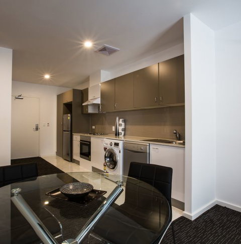 ADELAIDE DRESSCIRCLE APARTMENTS - THE PALMS APARTMENTS KENT TOWN - Tourism TAS 14