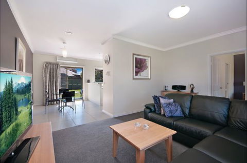 Hamilton Accommodation - Hobart Tourism 3