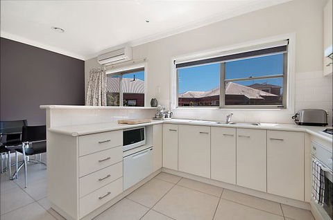 Hamilton Accommodation - Hobart Tourism 4