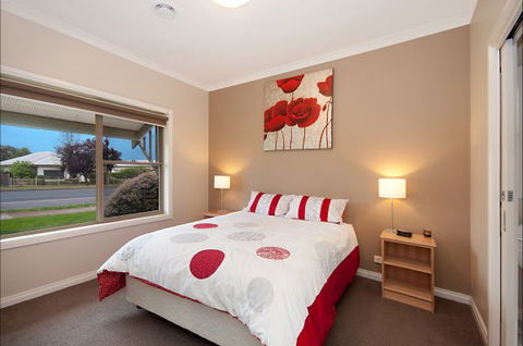 Hamilton Accommodation - Hobart Tourism 7