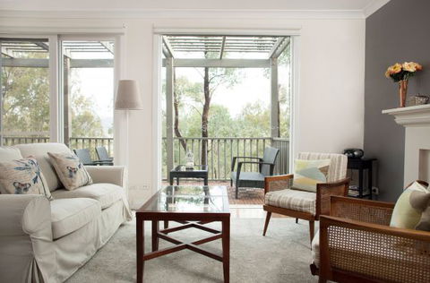 Villa Malbec - Hobart Tourism 1