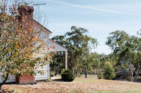 Cottage On The Murray - Hobart Tourism 1