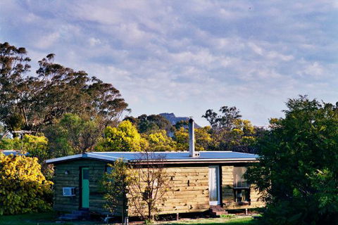 Mt ZERO LOG CABINS  - Hobart Tourism 0