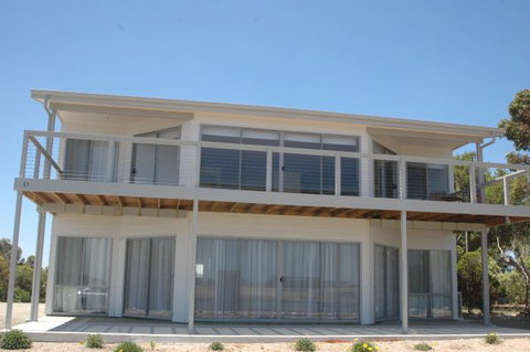 Parrydyse Clayton Bay - Tourism TAS 2