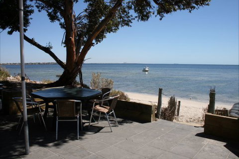 Undercurrent - Tourism TAS 0