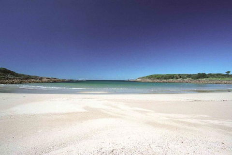 On The Beach Getaway - Hobart Tourism 2