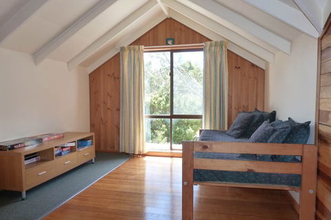 Arties Cottage Accommodation - Tourism TAS 5
