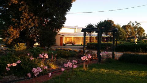 Angas Plains Wines Suites - Tourism TAS 2