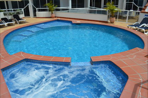 Aquarius Resort - Tourism TAS 3