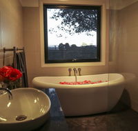 Ballachulish Farm Stay - Hobart Tourism