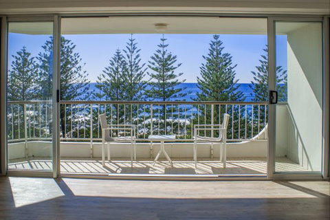 Cashelmara Burleigh Beachfront Apartments - Tourism TAS 7