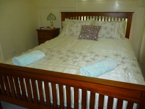 Christmas Creek Cafe` And Cabins - Tourism TAS 3