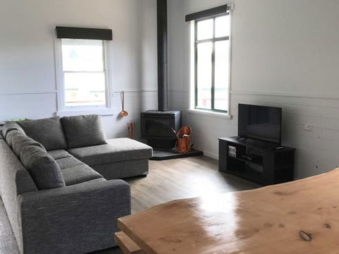 Derby Digs Cottage - Tourism TAS 5