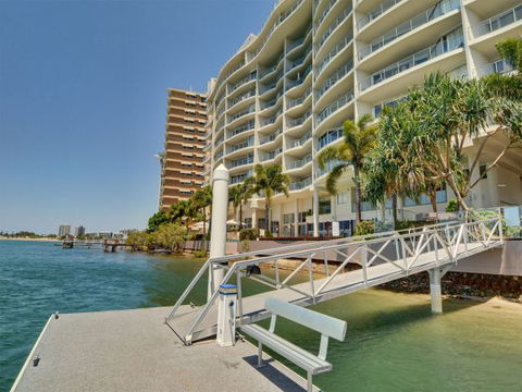 Duporth Riverside, The - Hobart Tourism 1