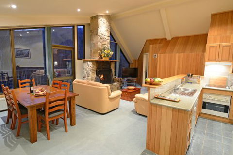Falls Creek Country Club - Tourism TAS 5