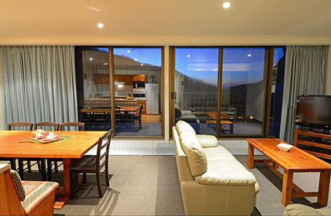 Falls Creek Country Club - Tourism TAS 6