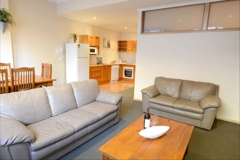 Falls Creek Country Club - Tourism TAS 9
