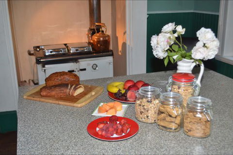 Hawthorn Lodge - Hobart Tourism 1