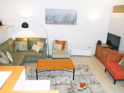 Hyams Beach Holiday Apartment - Hobart Tourism 2