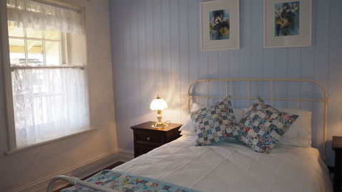 Cobblers Cottage - Hobart Tourism 0