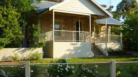 Dot's House - Hobart Tourism 4