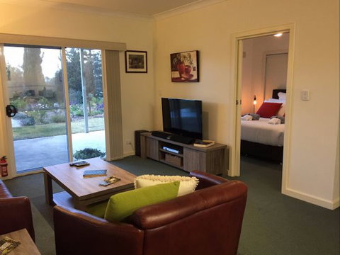 Lyreen's Apartment Bed And Breakfast - Tourism TAS 6