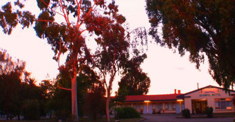 Murray Bridge Central Olympic Motel And Cottages - Hobart Tourism 1