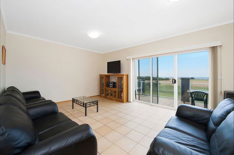 Reef View Apartments - Tourism TAS 4