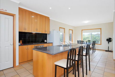 Reef View Apartments - Tourism TAS 5