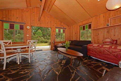Saintys Creek Cottage - Tourism TAS 3