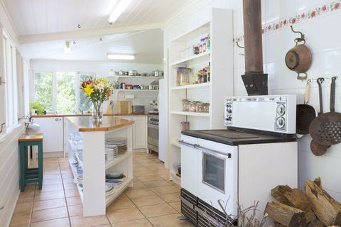 Sefton Cottage - Hobart Tourism 5