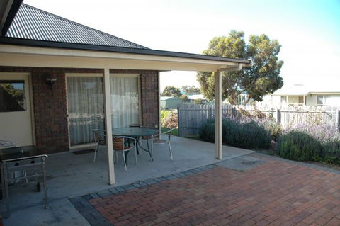 Seashells Apartments Unit 2 - Tourism TAS 5