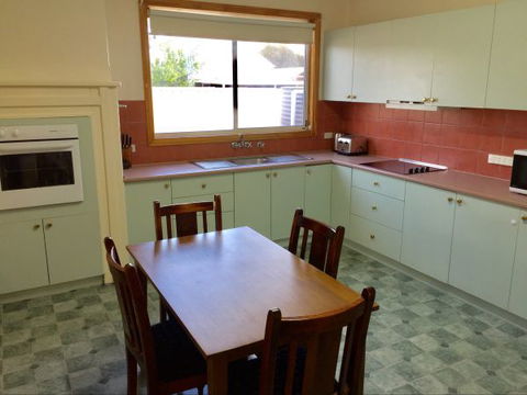 Smith Street Cottage - Tourism TAS 5