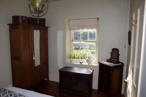 Tara Cottage - Hobart Tourism 4