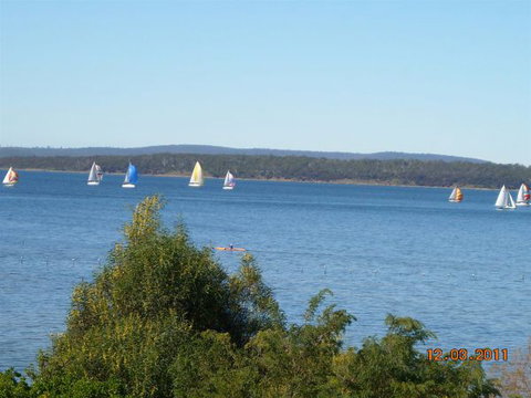 Three Hut Point Waterfront Accommodation - Tourism TAS 4