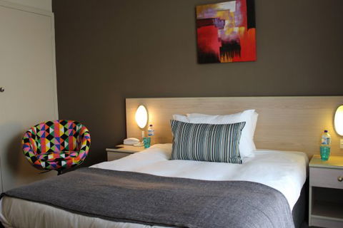 The Oriana, Orange - Hobart Tourism 5
