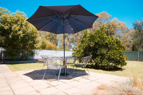 Wang Stays And Short Stops - Hobart Tourism 4