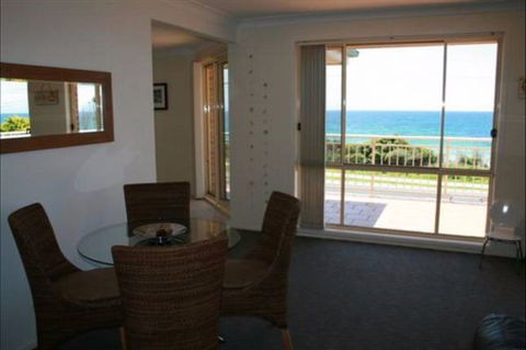 Abby's By The Sea - Hobart Tourism 0