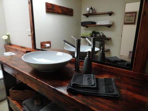Down To Earth Farm Retreat - Hobart Tourism 6