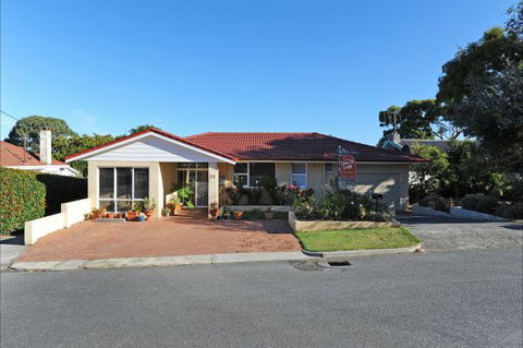 Albany View Street Lodge Bed And Breakfast And Art Studio - Hobart Tourism 0