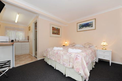 Albany View Street Lodge Bed And Breakfast And Art Studio - Hobart Tourism 3