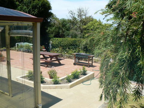 Albany View Street Lodge Bed And Breakfast And Art Studio - Hobart Tourism 4