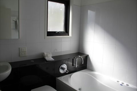 Angala Apartment - Hobart Tourism 6