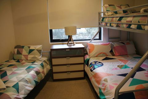 Angala Apartment - Hobart Tourism 7