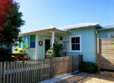 Atlantis Seafarers Cottage - Hobart Tourism 0